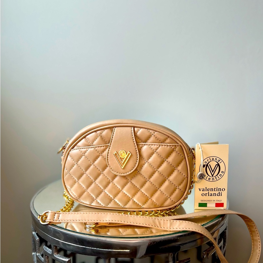 NWT!! Valentino Orlandi Quilted Crossbody purse in this gorgeous nude color.